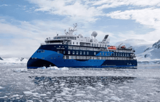 北緯80度斯瓦巴群島、天堂島嶼羅浮敦、法羅群島23日
<br>北極熊的家、海象、海豹、北極狐、鯨魚、馴鹿【海洋信天翁號 OCEAN ALBATROS】